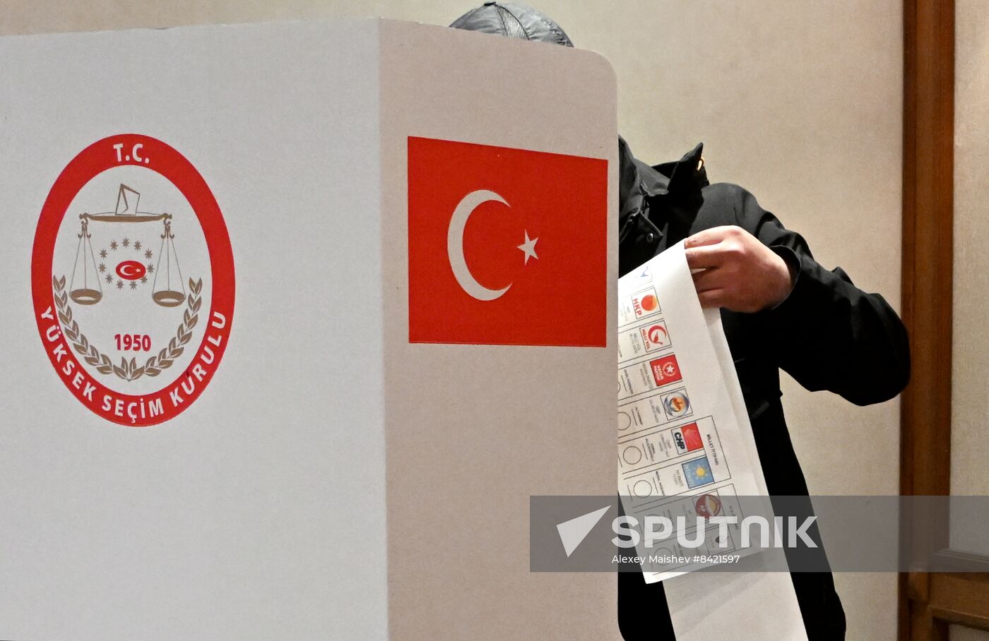 Russia Turkey Elections Early Voting