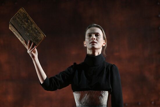 Russia Theatre Philistines