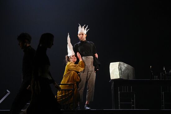 Russia Theatre Philistines