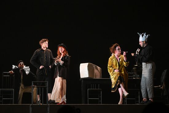 Russia Theatre Philistines