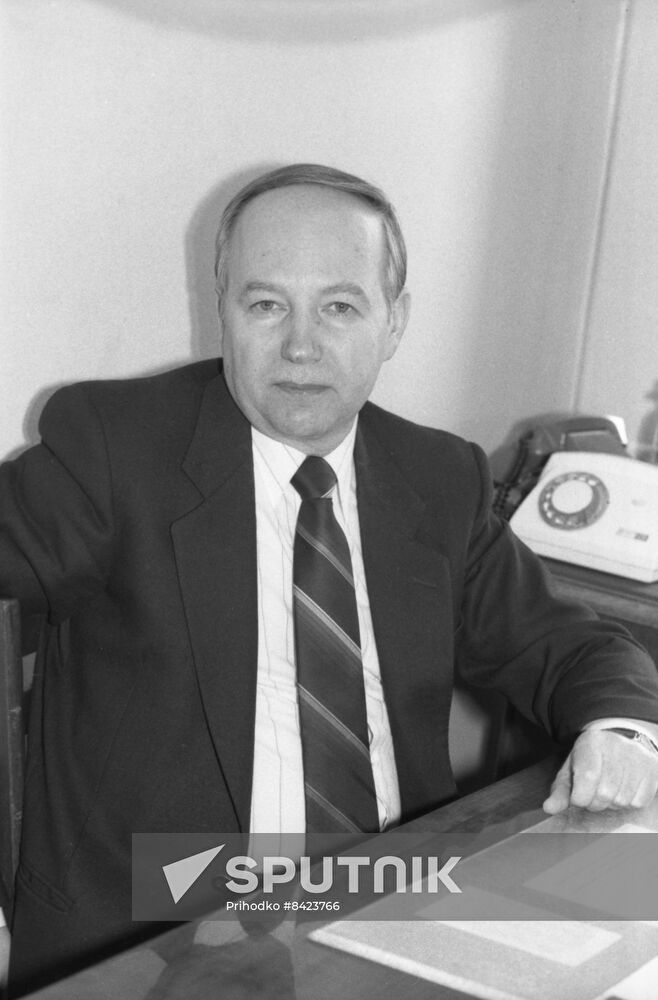 Soviet diplomat Yury Karlov
