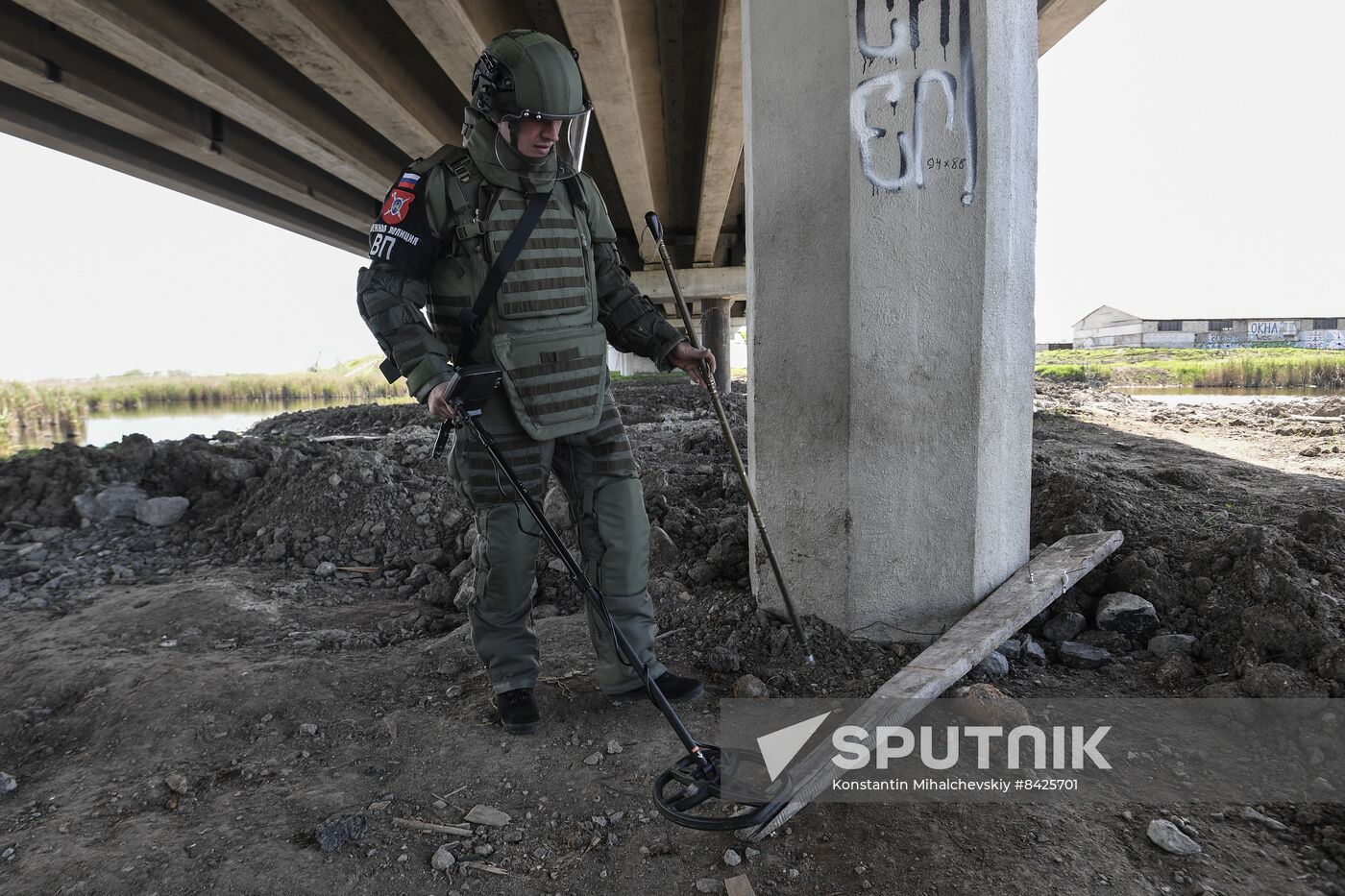 Russia Ukraine Military Operation Bridge Restoration