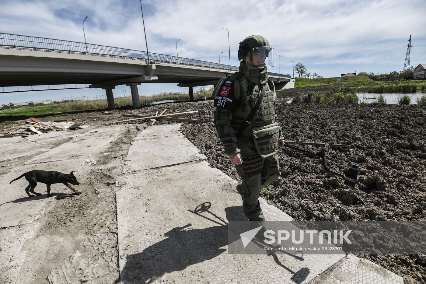 Russia Ukraine Military Operation Bridge Restoration