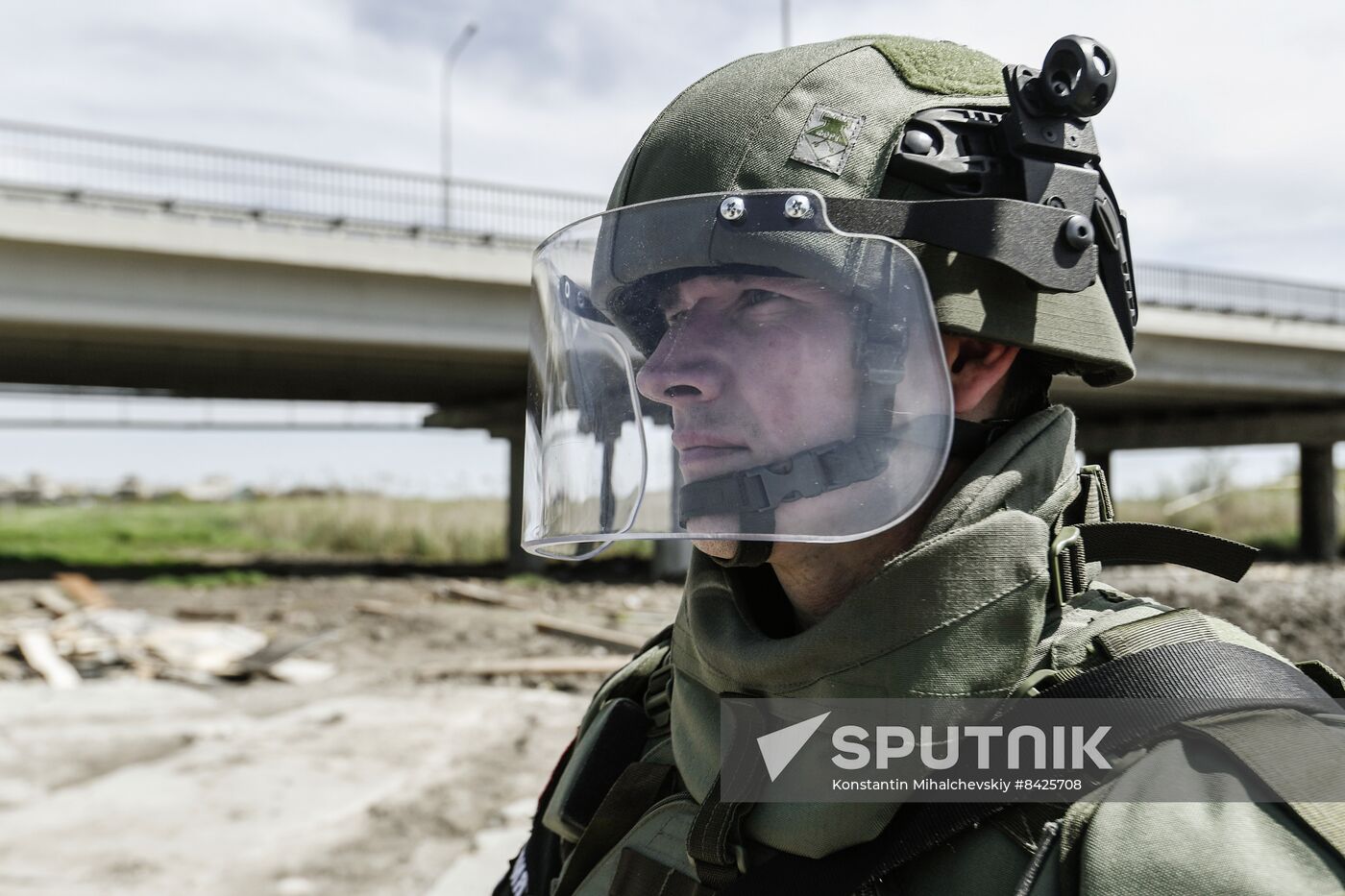 Russia Ukraine Military Operation Bridge Restoration