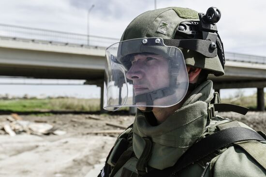 Russia Ukraine Military Operation Bridge Restoration