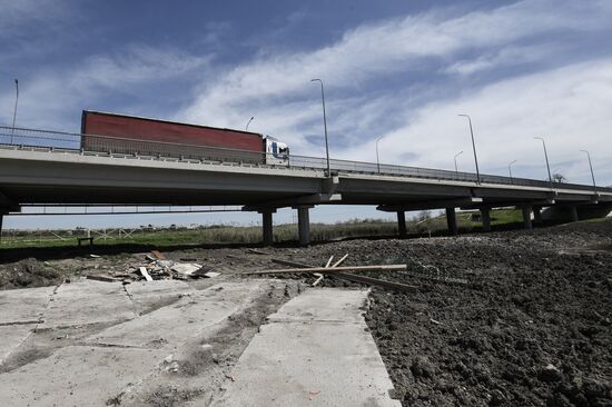 Russia Ukraine Military Operation Bridge Restoration