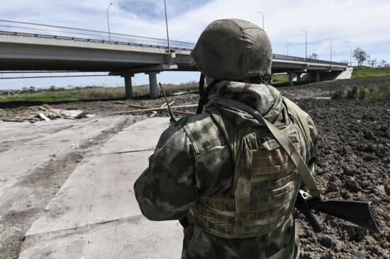 Russia Ukraine Military Operation Bridge Restoration