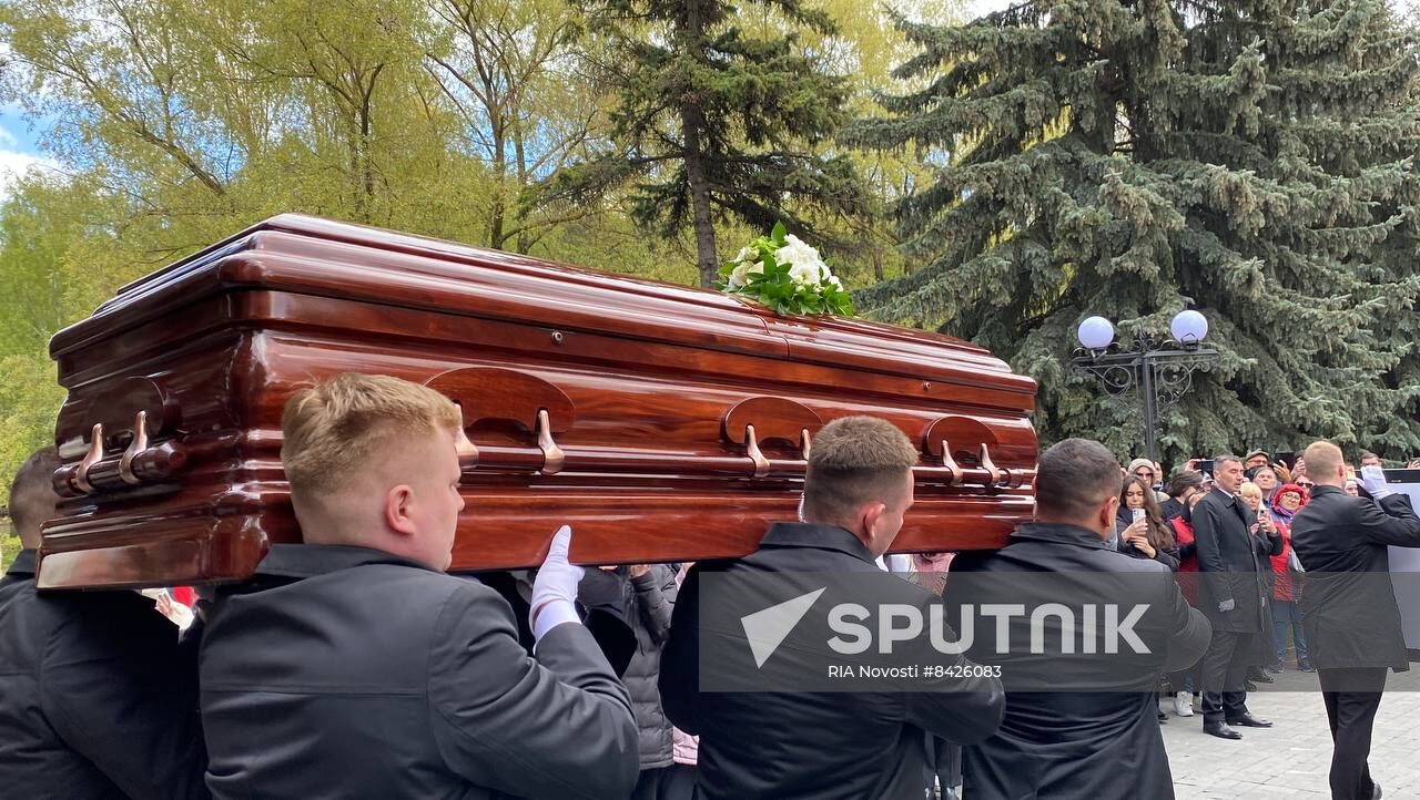 Russia Designer Yudashkin Death