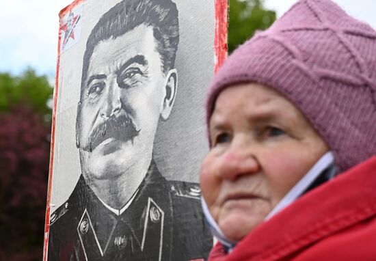 Russia WWII Wreath Laying