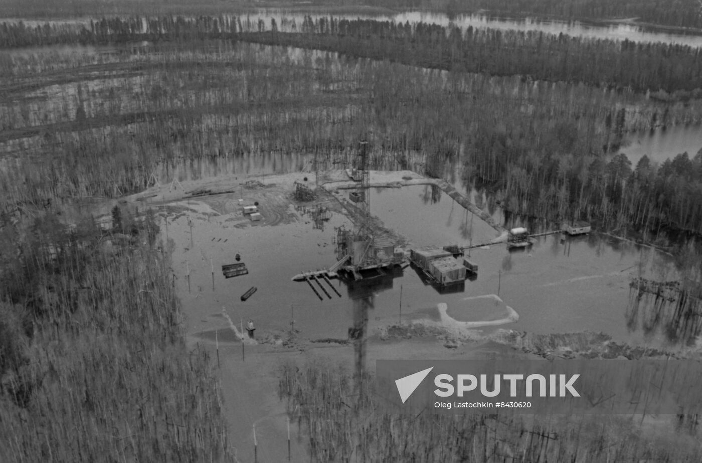 Oil rig in Khanty-Mansi Autonomous Area