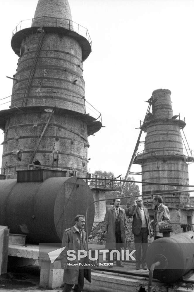 Mayor of Ivano-Frankovsk Yaroslav Tailikh visits asphalt plant