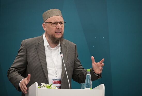Aidar Shagimardanov, Member of the Presidium of the Association of Muslim Entrepreneurs of Russia, takes part in a session, Russia – Countries of the Muslim World in the New Matrix of International Economic Relations, during the XIV International Economic Forum "Russia – Islamic World: KazanForum." Crediting the source is mandatory when using the photo. Location: Russia, Republic of Tatarstan, Kazan. Author: Vladimir Astapkovich/ANO “Directorate for Sports and Social Projects”. KAZANFORUM 2023. Russia – Countries of Muslim World in New Matrix of International Economic Relations