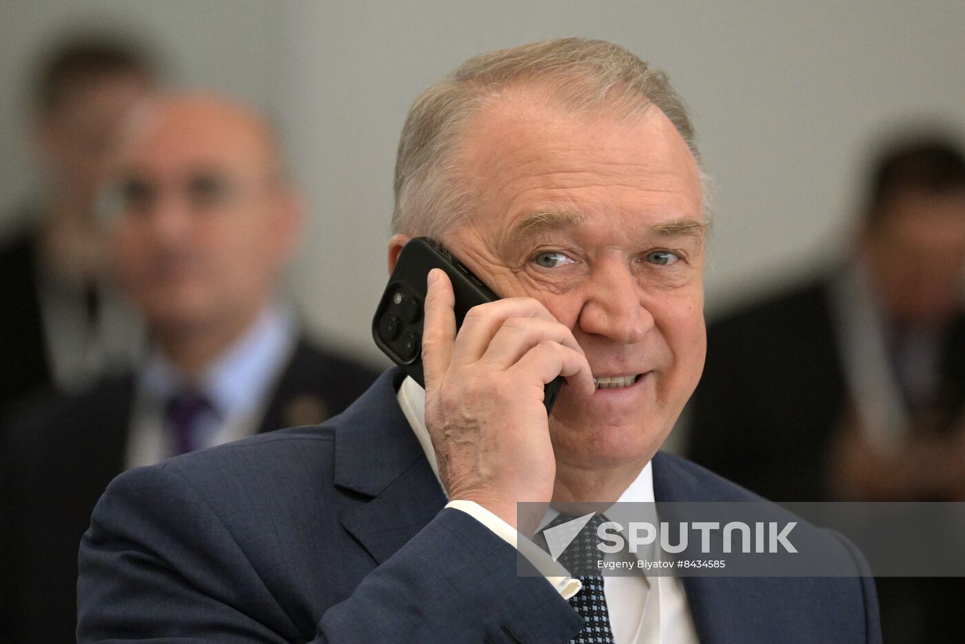 KAZANFORUM 2023. Breakfast: International Trends of Foreign Direct Investment: The Role of Russia and the OIC Countries