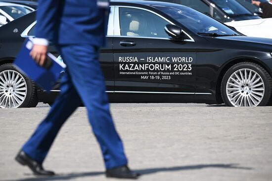 At the XIV International Economic Forum RUSSIA — ISLAMIC WORLD: KAZANFORUM 2023. Crediting the source is mandatory when using the photo. Location: Russia, Republic of Tatarstan, Kazan. Author: Ramil Sitdikov/ANO “Directorate for Sports and Social Projects”. KAZANFORUM 2023. Sidelines