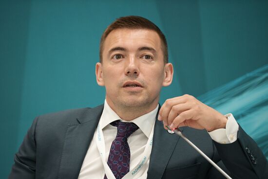 Ruslan Shagaleev, Mayor of Innopolis, at the session on The Best Solutions for Smart City: Optimizing Traffic and Improving Security as part of the XIV International Economic Forum RUSSIA — ISLAMIC WORLD: KAZANFORUM 2023. Crediting the source is mandatory when using the photo. Location: Russia, Republic of Tatarstan, Kazan. Author: Vladimir Astapkovich/ANO “Directorate for Sports and Social Projects”. KAZANFORUM 2023. The Best Solutions for Smart City: Optimizing Traffic and Improving Security