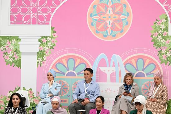 Participants in the XIV International Economic Forum RUSSIA — ISLAMIC WORLD: KAZANFORUM 2023 at the opening ceremony of the Women’s Outlook track. Crediting the source is mandatory when using the photo. Location: Russia, Republic of Tatarstan, Kazan. Author: Maksim Bogodvid/ANO “Directorate for Sports and Social Projects”. Opening ceremony of the Women’s Outlook track