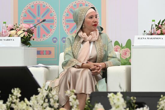 Alsu Nabieva, Rector of the Russian University of Cooperation, Head of the Association of women deputies of the State Council of the Republic of Tatarstan Merkhemet – Mercy, at the opening ceremony of the Women’s Outlook track as part of the XIV International Economic Forum RUSSIA — ISLAMIC WORLD: KAZANFORUM 2023. Crediting the source is mandatory when using the photo. Location: Russia, Republic of Tatarstan, Kazan. Author: Maksim Bogodvid/ANO “Directorate for Sports and Social Projects”. Opening ceremony of the Women’s Outlook track