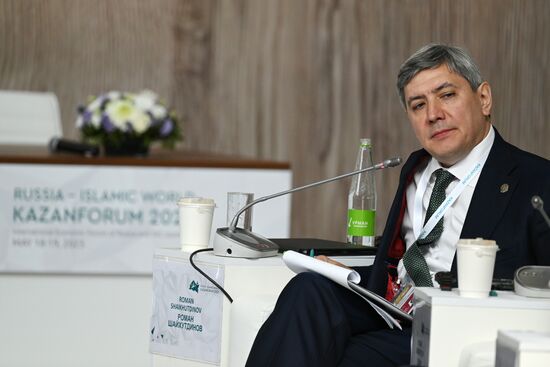 Roman Shaikhutdinov, Deputy Prime Minister of the Republic of Tatarstan, at the session on Technological Sovereignty as a Guarantee of Sustainable Development in the Modern World as part of the XIV International Economic Forum RUSSIA — ISLAMIC WORLD: KAZANFORUM 2023. Crediting the source is mandatory when using the photo. Location: Russia, Republic of Tatarstan, Kazan. Author: Maksim Bogodvid/ANO “Directorate for Sports and Social Projects”. KAZANFORUM 2023. Technological Sovereignty as a Guarantee of Sustainable Development in the Modern World