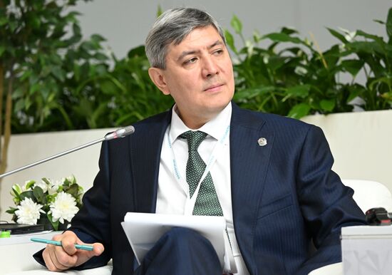 Roman Shaikhutdinov, Deputy Prime Minister of the Republic of Tatarstan, at the session on Technological Sovereignty as a Guarantee of Sustainable Development in the Modern World as part of the XIV International Economic Forum RUSSIA — ISLAMIC WORLD: KAZANFORUM 2023. Crediting the source is mandatory when using the photo. Location: Russia, Republic of Tatarstan, Kazan. Author: Maksim Bogodvid/ANO “Directorate for Sports and Social Projects”. KAZANFORUM 2023. Technological Sovereignty as a Guarantee of Sustainable Development in the Modern World