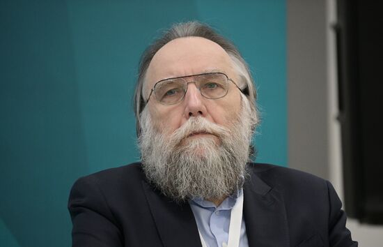 Alexander Dugin, Professor, Head of the Department of Sociology of International Relations, School of Social Sciences, Lomonosov Moscow State University. Cooperation in Science and Higher Education with OIC Countries, a session during the 14th Russia - Islamic World: KazanForum International Economic Forum. Crediting the source is mandatory when using the photo. Location: Russia, Republic of Tatarstan, Kazan. Author: Vladimir Astapkovich/ANO “Directorate for Sports and Social Projects”. KAZANFORUM 2023. Cooperation in Science and Higher Education with OIC Countries