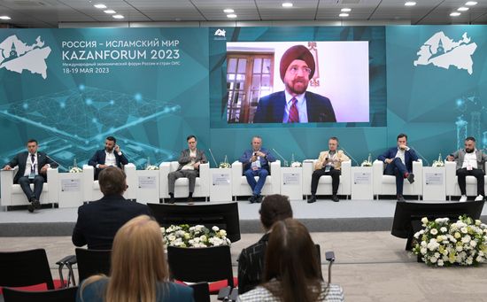 President of the Policy and Governance Foundation, Chairman of the One Globe Forum, Senior Advisor to the Forum of Federations Dalbir Singh, at The Best Solutions for Smart City: Optimizing Traffic and Improving Security session held as part of the 14th Russia - Islamic World: KazanForum International Economic Forum. Crediting the source is mandatory when using the photo. Location: Russia, Republic of Tatarstan, Kazan. Author: Vladimir Astapkovich/ANO “Directorate for Sports and Social Projects”. KAZANFORUM 2023. The Best Solutions for Smart City: Optimizing Traffic and Improving Security