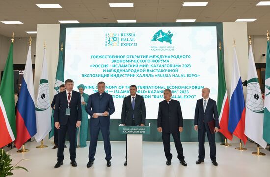 From left: Russian Minister of Economic Development Maxim Reshetnikov, Russian Deputy Prime Minister Marat Khusnullin, Prime Minister of Tajikistan Kohir Rasulzoda, Head of the Republic of Tatarstan Rustam Minnikhanov, and Deputy Speaker of the Russian State Duma Alexander Babakov at an official opening ceremony of the international exhibition RUSSIA HALAL EXPO 2023, part of the 14th International Economic Forum RUSSIA — ISLAMIC WORLD: KAZANFORUM. Crediting the source is mandatory when using the photo. Location: Russia, Republic of Tatarstan, Kazan. Author: Evgeny Biyatov/ANO “Directorate for Sports and Social Projects”. KAZANFORUM 2023. Official opening ceremony of international exhibition RUSSIA HALAL EXPO 2023