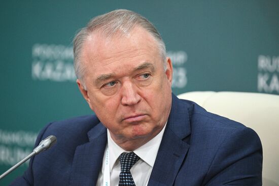 KAZANFORUM 2023. News conference following panel session of OIC chambers of commerce and industry