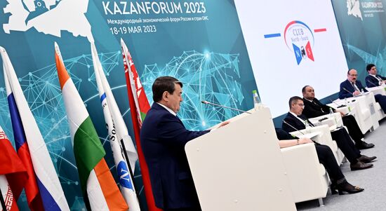 Presidential Aide Igor Levitin at the session on International North-South Transport Corridor: Russia - East: Logistics, Import-Export as part of the XIV International Economic Forum RUSSIA — ISLAMIC WORLD: KAZANFORUM 2023. Crediting the source is mandatory when using the photo. Location: Russia, Republic of Tatarstan, Kazan. Author: Alexey Maishev/ANO “Directorate for Sports and Social Projects”. KAZANFORUM 2023. International North-South Transport Corridor: Russia - East: Logistics, Import-Export