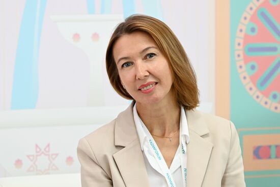 Reseda Nurislamova, founder of ResedaOdor halal cosmetic products, at the Beauty and Health According to Sharia Standards session held as part of the 14th Russia - Islamic World: KazanForum International Economic Forum. Crediting the source is mandatory when using the photo. Location: Russia, Republic of Tatarstan, Kazan. Author: Maksim Bogodvid/ANO “Directorate for Sports and Social Projects”. KAZANFORUM 2023. Beauty and health according to Sharia standards