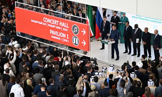 From left: Russian Minister of Economic Development Maxim Reshetnikov, Russian Deputy Prime Minister Marat Khusnullin, Prime Minister of Tajikistan Kokhir Rasulzoda, Ahmad Kavis Sengendo, Deputy Secretary General for Economic Cooperation, Organization of Islamic Cooperation, (Uganda), Head of the Republic of Tatarstan Rustam Minnikhanov and Deputy Speaker of the State Duma Alexander Babakov. Official opening ceremony of RUSSIA HALAL EXPO 2023, during the 14th Russia - Islamic World: KazanForum International Economic Forum. Crediting the source is mandatory when using the photo. Location: Russia, Republic of Tatarstan, Kazan. Author: Alexey Maishev/ANO “Directorate for Sports and Social Projects”. KAZANFORUM 2023. Official opening ceremony of international exhibition RUSSIA HALAL EXPO 2023