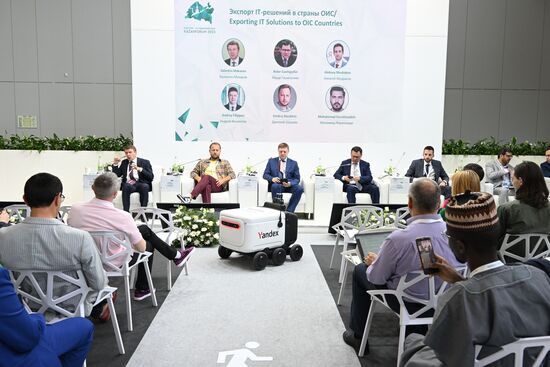 Participants in the Exporting IT Solutions to OIC Countries panel discussion held as part of the 14th Russia - Islamic World: KazanForum International Economic Forum. Crediting the source is mandatory when using the photo. Location: Russia, Republic of Tatarstan, Kazan. Author: Maksim Bogodvid/ANO “Directorate for Sports and Social Projects”. KAZANFORUM 2023. Exporting IT Solutions to OIC Countries