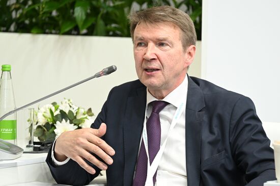 Valentin Makarov, Member of the APKIT Board, President of Russoft, at the Exporting IT Solutions to OIC Countries panel discussion held as part of the 14th Russia - Islamic World: KazanForum International Economic Forum. Crediting the source is mandatory when using the photo. Location: Russia, Republic of Tatarstan, Kazan. Author: Maksim Bogodvid/ANO “Directorate for Sports and Social Projects”. KAZANFORUM 2023. Exporting IT Solutions to OIC Countries