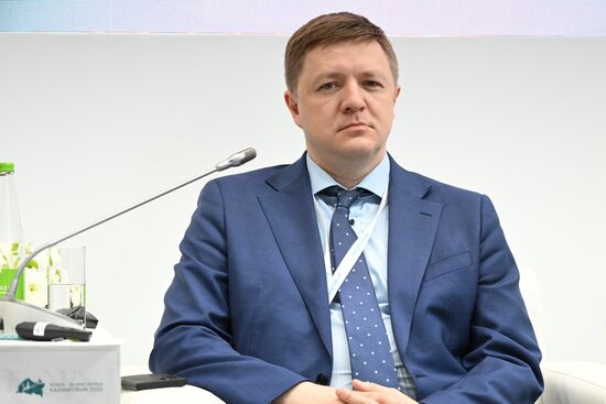 Andrei Filippov, Digital Economy Deputy Director for International Cooperation, at the Exporting IT Solutions to OIC Countries panel discussion held as part of the 14th Russia - Islamic World: KazanForum International Economic Forum. Crediting the source is mandatory when using the photo. Location: Russia, Republic of Tatarstan, Kazan. Author: Maksim Bogodvid/ANO “Directorate for Sports and Social Projects”. KAZANFORUM 2023. Exporting IT Solutions to OIC Countries