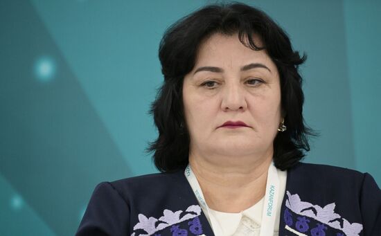 Mubina Khodjaeva, Director of the Russian-Tajik State Budgetary educational Institution "Secondary school with in-depth study of individual subjects in the city of Khujand named after A.P. Chekhov", Tajikistan. Open University Russia-Islamic World, a session during the 14th Russia - Islamic World: KazanForum International Economic Forum. Crediting the source is mandatory when using the photo. Location: Russia, Republic of Tatarstan, Kazan. Author: Vladimir Astapkovich/ANO “Directorate for Sports and Social Projects”. KAZANFORUM 2023. Open University Russia-Islamic World