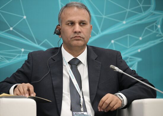 Zahid Majid, Director of the Department of International Cooperation and Exchange at Allam Iqbal Open University, Pakistan. Open University Russia-Islamic World, a session during the 14th Russia - Islamic World: KazanForum International Economic Forum. Crediting the source is mandatory when using the photo. Location: Russia, Republic of Tatarstan, Kazan. Author: Vladimir Astapkovich/ANO “Directorate for Sports and Social Projects”. KAZANFORUM 2023. Open University Russia-Islamic World