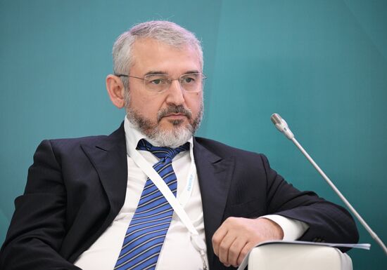 Usman Rassukhanov, Acting Director of the Department of International Cooperation and Public Relations of the Ministry of Education of the Russian Federation. Open University Russia-Islamic World, a session during the 14th Russia - Islamic World: KazanForum International Economic Forum. Crediting the source is mandatory when using the photo. Location: Russia, Republic of Tatarstan, Kazan. Author: Vladimir Astapkovich/ANO “Directorate for Sports and Social Projects”. KAZANFORUM 2023. Open University Russia-Islamic World