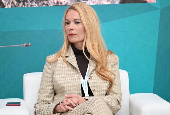 Sandra Abramovic, Executive Director of Dress for Success (Serbia), at the session on Islamic Fashion Trends 2023 as part of the XIV International Economic Forum RUSSIA — ISLAMIC WORLD: KAZANFORUM 2023. Crediting the source is mandatory when using the photo. Location: Russia, Republic of Tatarstan, Kazan. Author: Maksim Bogodvid/ANO “Directorate for Sports and Social Projects”. KAZANFORUM 2023. Islamic Fashion Trends 2023