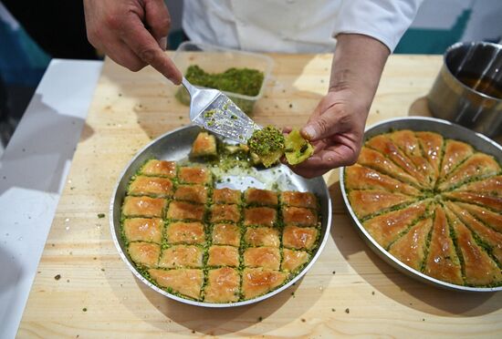 Opening of the International Cup of Chefs KazanForum 2023 as part of the 14th Russia - Islamic World: KazanForum International Economic Forum. Chefs' national teams from 11 countries will compete in the art of cuistine. Crediting the source is mandatory when using the photo. Location: Russia, Republic of Tatarstan, Kazan. Author: Svetlana Shevchenko/ANO “Directorate for Sports and Social Projects”. KAZANFORUM 2023. Dialogue of Cultures: Opening of the International Cup of Chefs KazanForum 2023