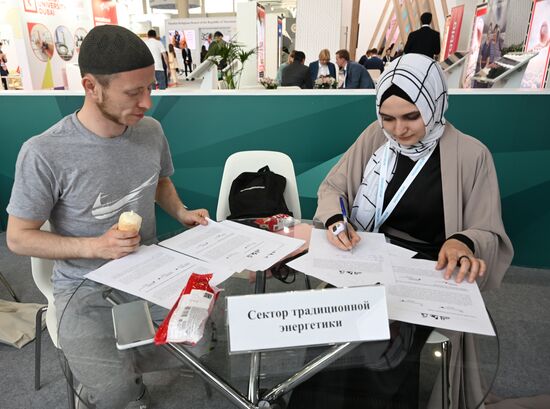 KAZANFORUM 2023. Conducting a climate business game on the model of EN-ROADS