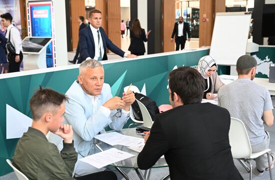 KAZANFORUM 2023. Conducting a climate business game on the model of EN-ROADS