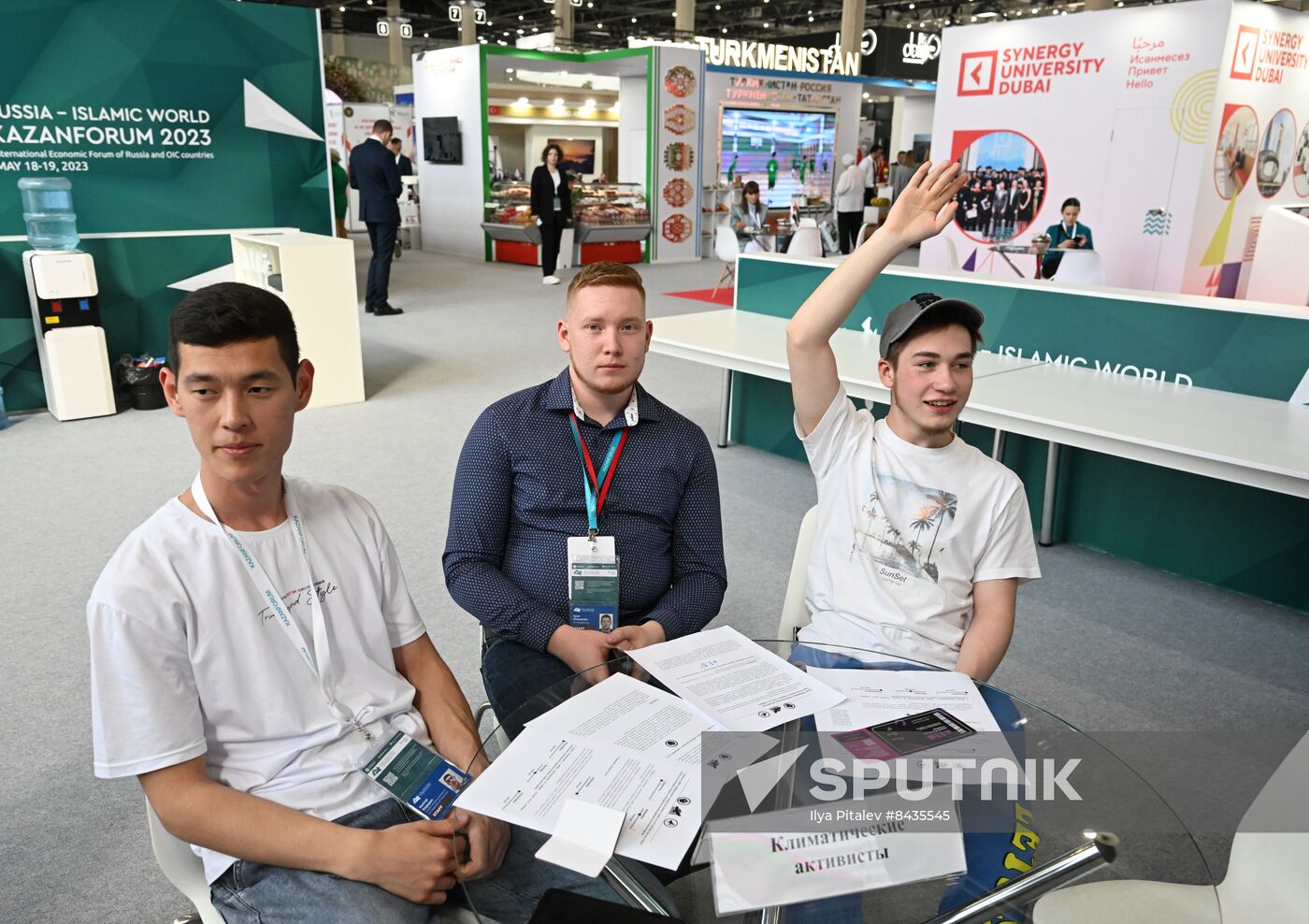 KAZANFORUM 2023. Conducting a climate business game on the model of EN-ROADS