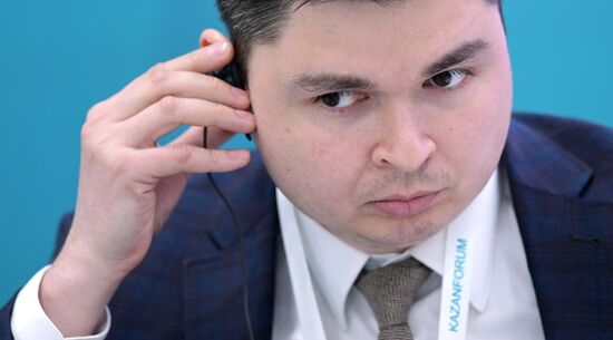 Rafael Khusyainshin, Executive Director of the National Association of Investment and Development Agencies, at the session, My Investment Success in Russia, held as part of the 14th Russia - Islamic World: KazanForum International Economic Forum. Crediting the source is mandatory when using the photo. Location: Russia, Republic of Tatarstan, Kazan. Author: Pavel Lisitsyn/ANO “Directorate for Sports and Social Projects”. KAZANFORUM 2023. My Investment Success in Russia