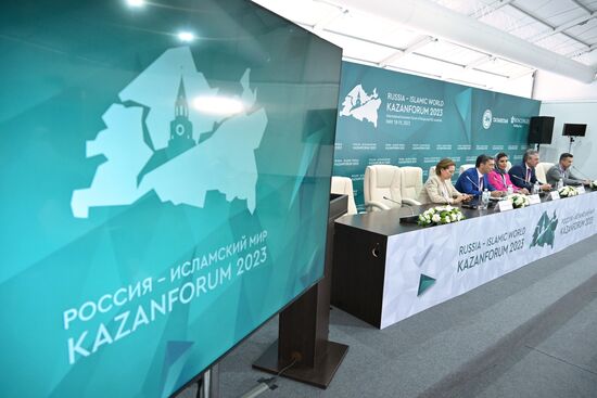 News conference, International Cooperation and Innovation: New Opportunities and Prospects for Cooperation with the Persian States, during the 14th Russia - Islamic World: KazanForum International Economic Forum. Crediting the source is mandatory when using the photo. Location: Russia, Republic of Tatarstan, Kazan. Author: Evgeny Biyatov/ANO “Directorate for Sports and Social Projects”. KAZANFORUM 2023. News conference, International Cooperation and Innovation: New Opportunities and Prospects for Cooperation with the Persian States