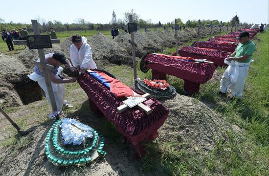 Russia Ukraine Military Operation Remains Reburial
