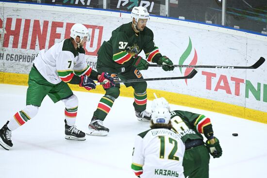 Players during the Golden Puck hockey tournament held as part of the 14th Russia - Islamic World: KazanForum International Economic Forum. Crediting the source is mandatory when using the photo. Location: Russia, Republic of Tatarstan, Kazan. Author: Ramil Sitdikov/ANO “Directorate for Sports and Social Projects”. KAZANFORUM 2023. Golden Puck tournament