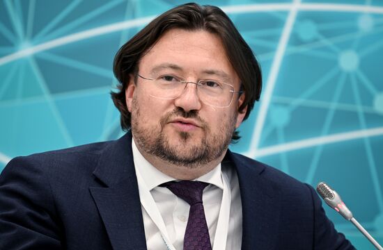 Roman Aleksandrov, Chair of the Coordination Council of the International Transport Corridors Directorate, at the session, Intersectoral cooperation "logistics-production-trade" as a tool for expending foreign trade relations, held as part of the 14th Russia - Islamic World: KazanForum International Economic Forum. Crediting the source is mandatory when using the photo. Location: Russia, Republic of Tatarstan, Kazan. Author: Alexey Maishev/ANO “Directorate for Sports and Social Projects”. KAZANFORUM 2023. Intersectoral cooperation "logistics-production-trade" as a tool for expending foreign trade relations