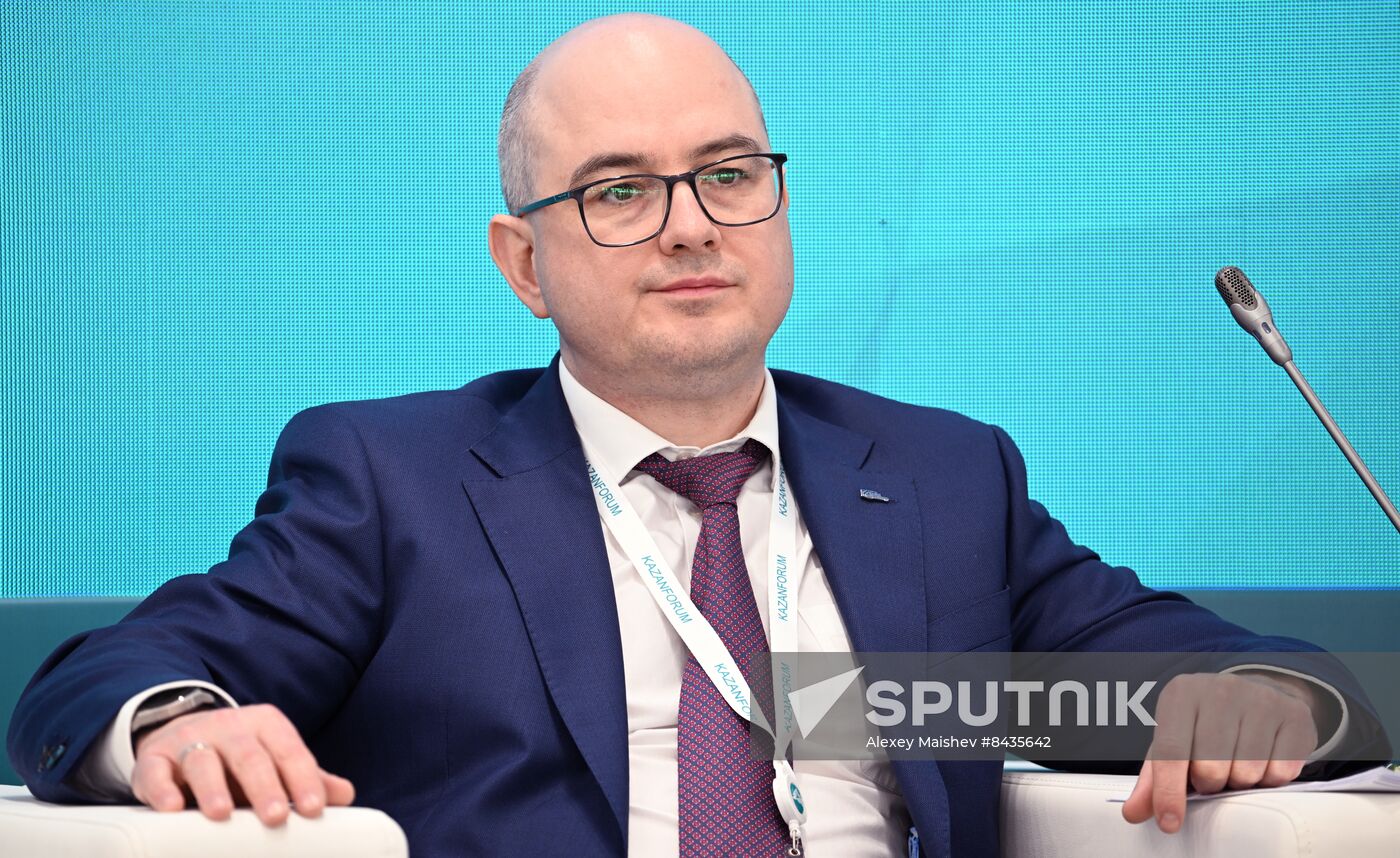 KAZANFORUM 2023. Intersectoral cooperation "logistics-production-trade" as a tool for expending foreign trade relations