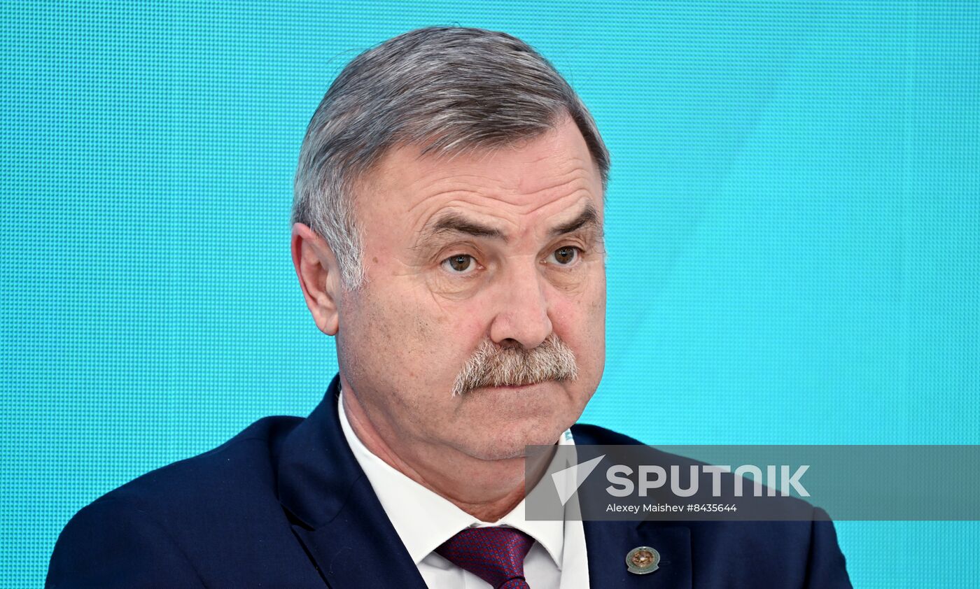 KAZANFORUM 2023. Intersectoral cooperation "logistics-production-trade" as a tool for expending foreign trade relations