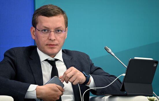 Alexander Isayev, International Transport Corridors Directorate, at the session, Intersectoral cooperation "logistics-production-trade" as a tool for expending foreign trade relations, held as part of the 14th Russia - Islamic World: KazanForum International Economic Forum. Crediting the source is mandatory when using the photo. Location: Russia, Republic of Tatarstan, Kazan. Author: Alexey Maishev/ANO “Directorate for Sports and Social Projects”. KAZANFORUM 2023. Intersectoral cooperation "logistics-production-trade" as a tool for expending foreign trade relations