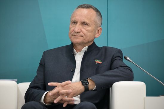 Rector of Kazan State Power Engineering University Edvard Abdullazyanov at the University Technological Entrepreneurship as a Driver of Regional Economic Development session held as part of the 14th Russia - Islamic World: KazanForum International Economic Forum. Crediting the source is mandatory when using the photo. Location: Russia, Republic of Tatarstan, Kazan. Author: Vladimir Astapkovich/ANO “Directorate for Sports and Social Projects”. KAZANFORUM 2023. University technological entrepreneurship as a driver of regional economic development